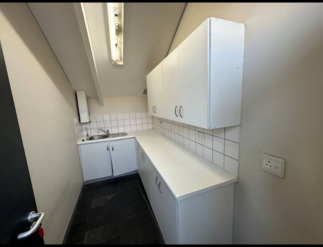 315M² OFFICE TO LET IN OBSERVATORY